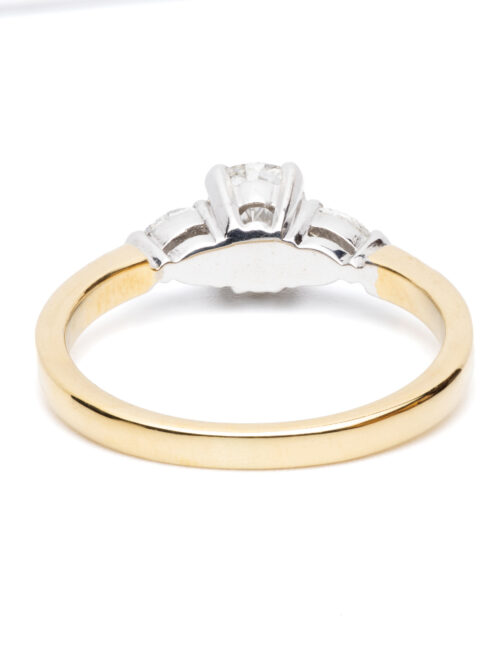 Trotters 18ct Yellow Gold Diamond Oval Ring With Pear Shoulders