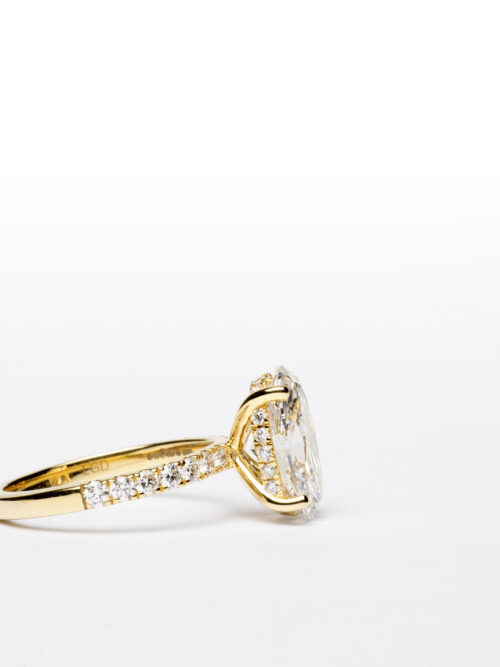 Trotters 18ct Yellow Gold 3.02ct Lab Grown Oval Diamond Ring With Diamond Set Shoulders