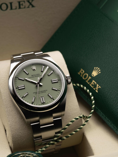 ROLEX Oyster Perpetual 2025