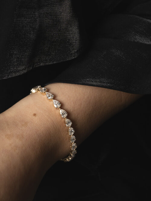 Trotters 9ct Yellow Gold Pear Shape 10ct Lab Grown Diamond Line Bracelet