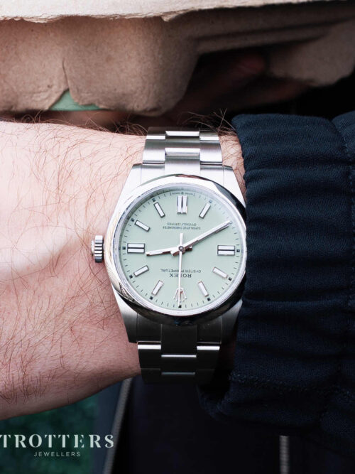 ROLEX Oyster Perpetual 2025