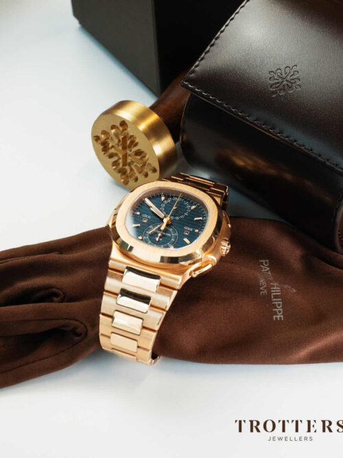 PATEK PHILIPPE  Nautilus 2021