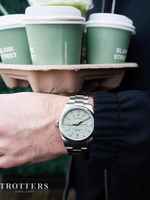 ROLEX Oyster Perpetual 2025