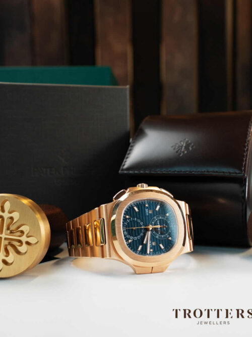 PATEK PHILIPPE  Nautilus 2021