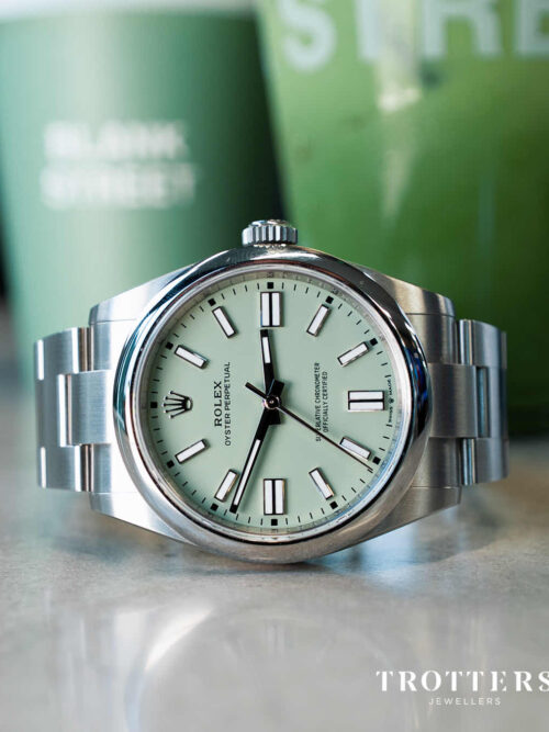 ROLEX Oyster Perpetual 2025