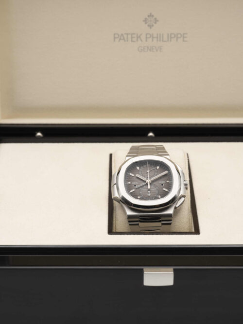 PATEK PHILIPPE  Nautilus 2019