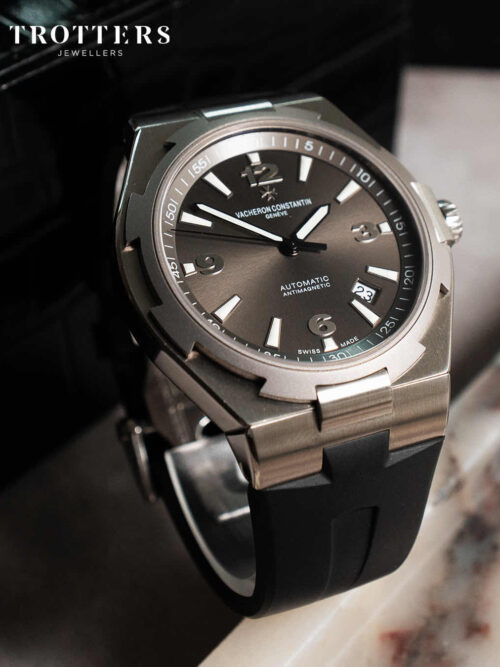 VACHERON CONSTANTIN OVERSEAS 2016