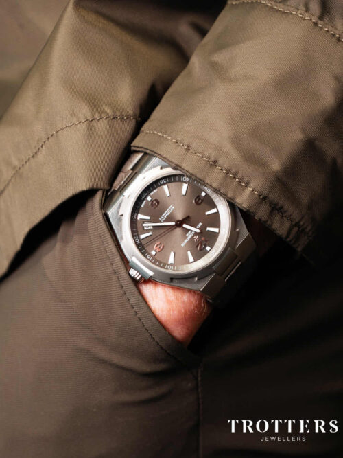 VACHERON CONSTANTIN OVERSEAS  2016
