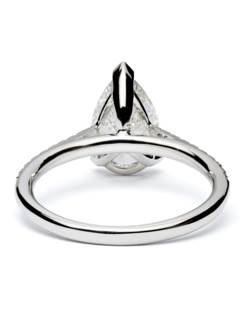 Trotters Platinum Pear Shape Natural Diamond Ring With Diamond Set Shoulders 2.20ct E VS1 Gia