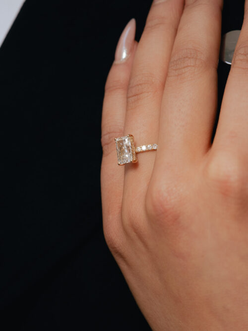 Trotters 18ct Yellow Gold 2.01ct Lab Grown Radiant Cut Diamond Ring With Diamond Set Shoulders