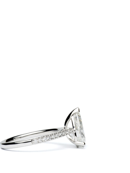 Trotters Platinum Pear Shape Natural Diamond Ring With Diamond Set Shoulders 2.20ct E VS1 Gia