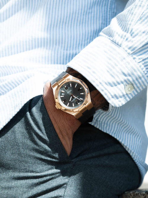 VACHERON CONSTANTIN OVERSEAS  2013