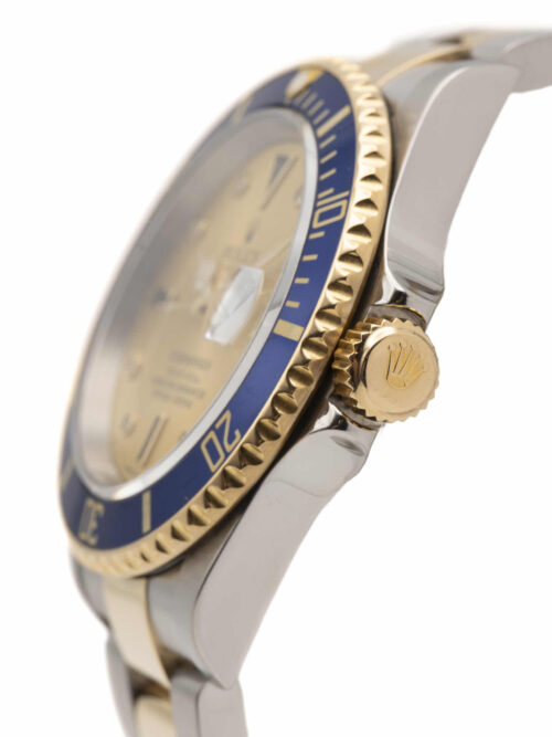 ROLEX Submariner Date 2011