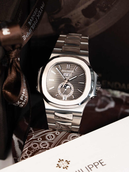 PATEK PHILIPPE  Nautilus 2014