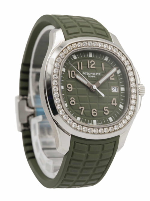 PATEK PHILIPPE  Aquanaut 2022